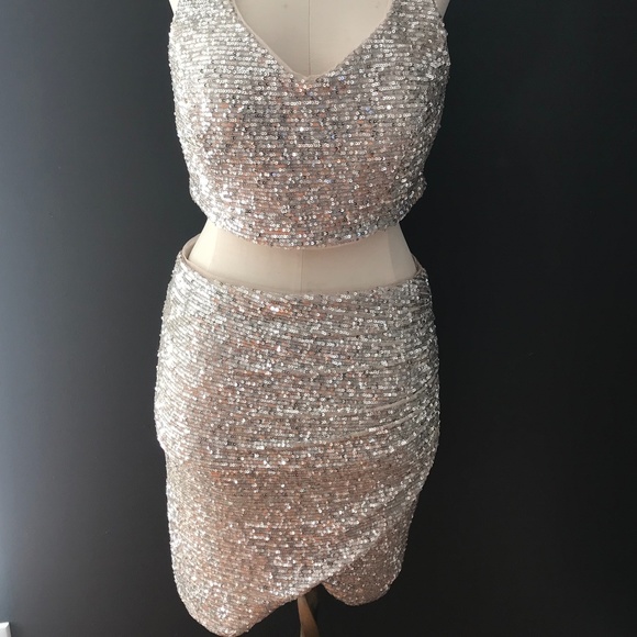 Stunning Formal 2 piece mini dress. - Picture 2 of 5